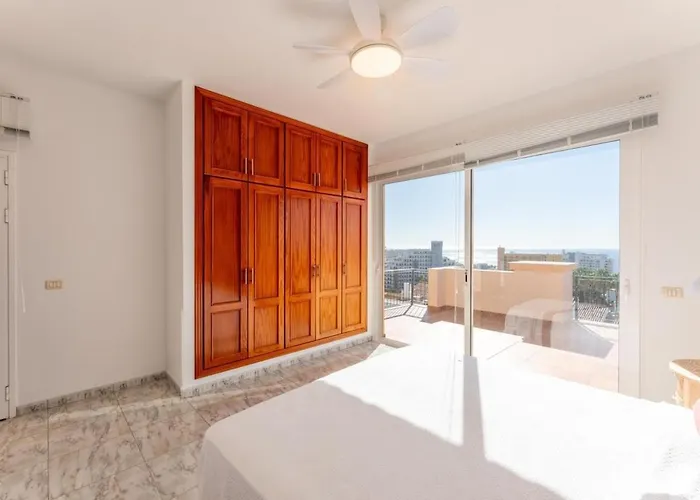 Evita Private Pool, Jacuzzi & Sea Views *