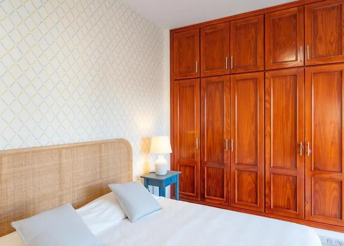 Evita Private Pool, Jacuzzi & Sea Views * Адехе