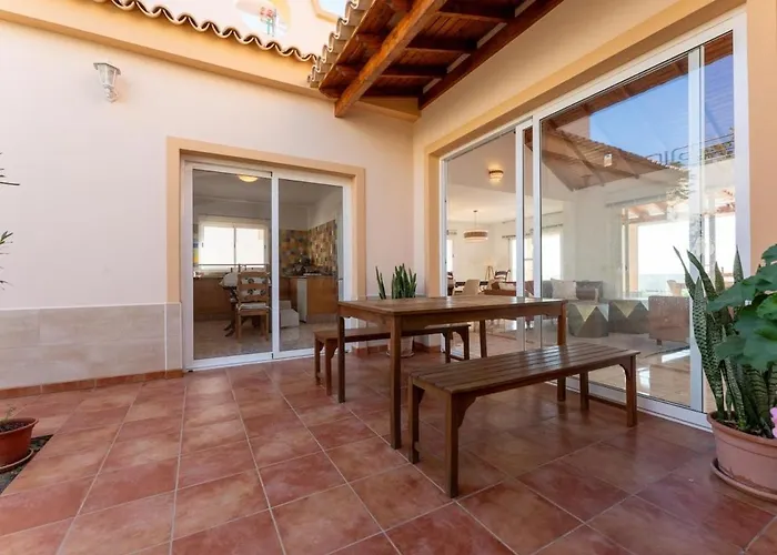 Вилла Evita Private Pool, Jacuzzi & Sea Views *