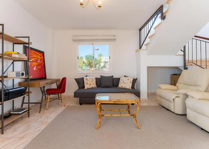 Evita Private Pool, Jacuzzi & Sea Views Вилла *