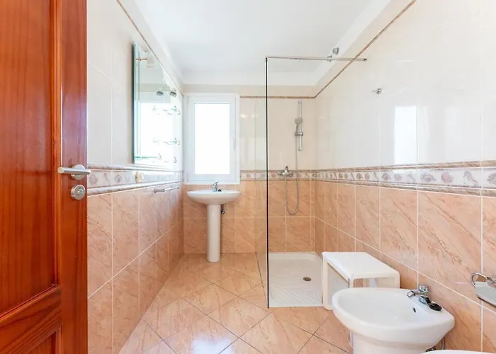 Evita Private Pool, Jacuzzi & Sea Views Адехе