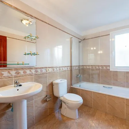Evita Private Pool, Jacuzzi & Sea Views