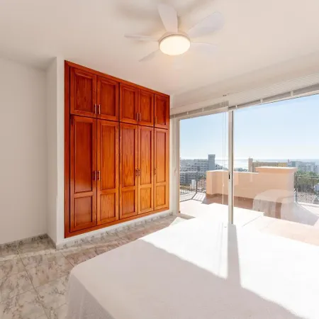 וילה Evita Private Pool, Jacuzzi & Sea Views אדחה