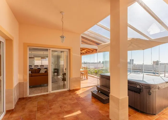 Evita Private Pool, Jacuzzi & Sea Views Villa Costa Adeje (Tenerife)