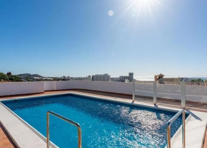 Evita Private Pool, Jacuzzi & Sea Views *