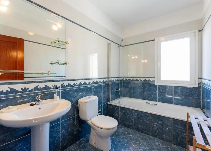 Villa Evita Private Pool, Jacuzzi & Sea Views